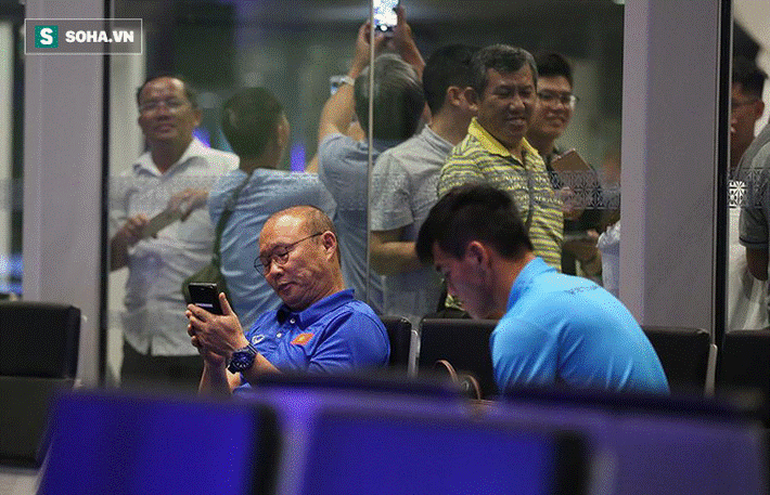 Trở về Hà Nội đón rét, Văn Toàn sẵn sàng cho trận chung kết lượt về-11