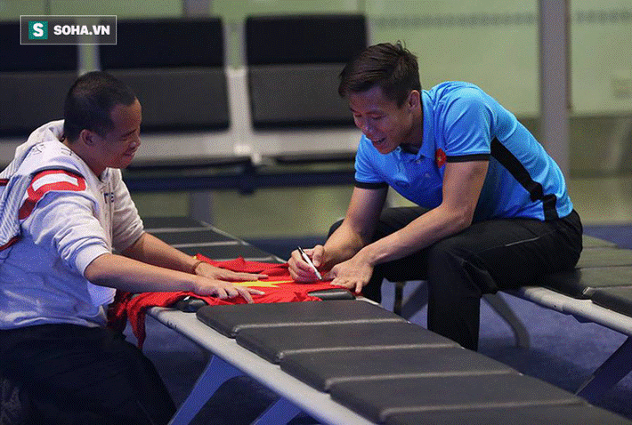 Trở về Hà Nội đón rét, Văn Toàn sẵn sàng cho trận chung kết lượt về-5