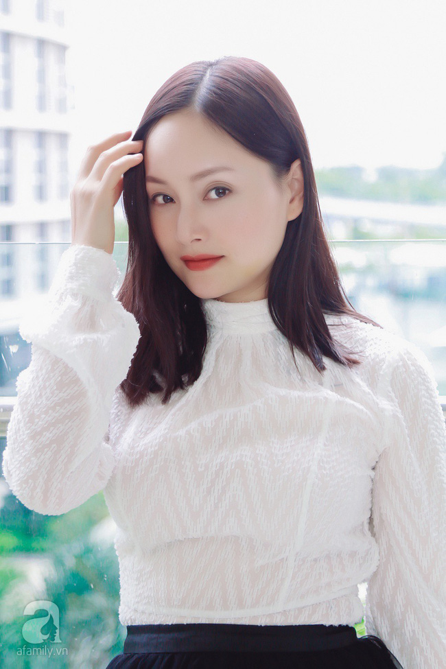 Lan Phương bức xúc đáp trả chỉ trích chưa cưới đã sinh con cho chồng Tây: Có người đòi cạo đầu bôi vôi tôi-1