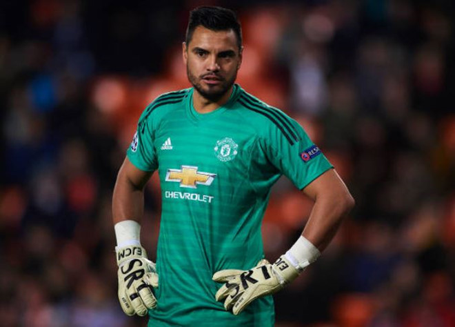 MU lỡ cơ hội soán ngôi Juventus sau trận thua Valencia-2