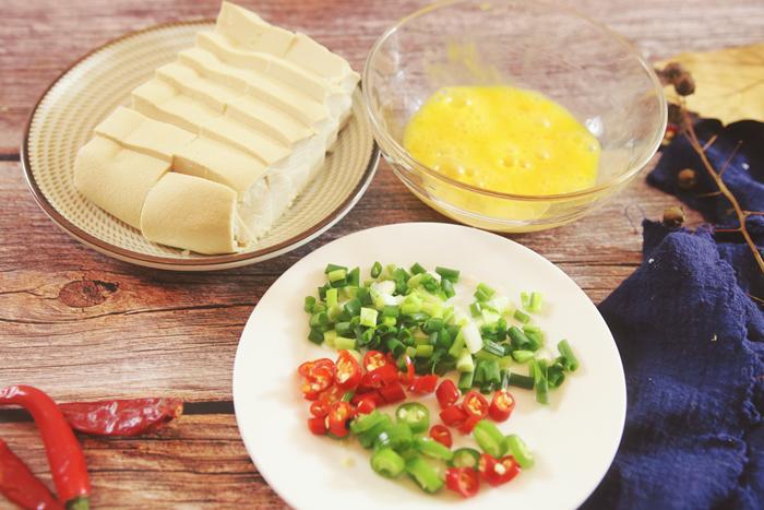 Đậu phụ chiên theo kiểu này nhiều người vẫn chưa được ăn, đảm bảo cho lên mâm là hết-2