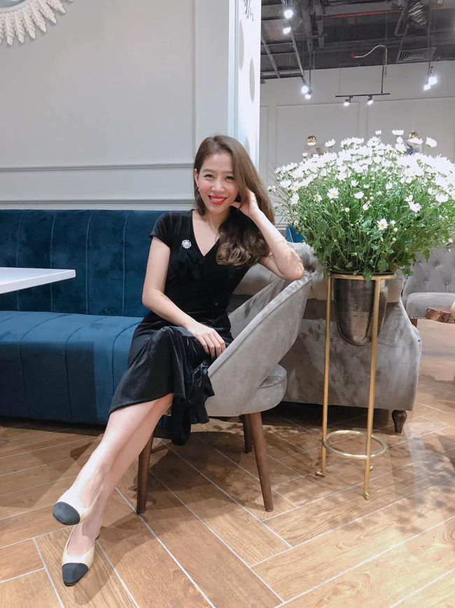 MC Diệp Chi VTV: Nhan sắc mặn mà ở tuổi 32, bất chấp tin đồn ly hôn vẫn hạnh phúc bên con gái nhỏ-8