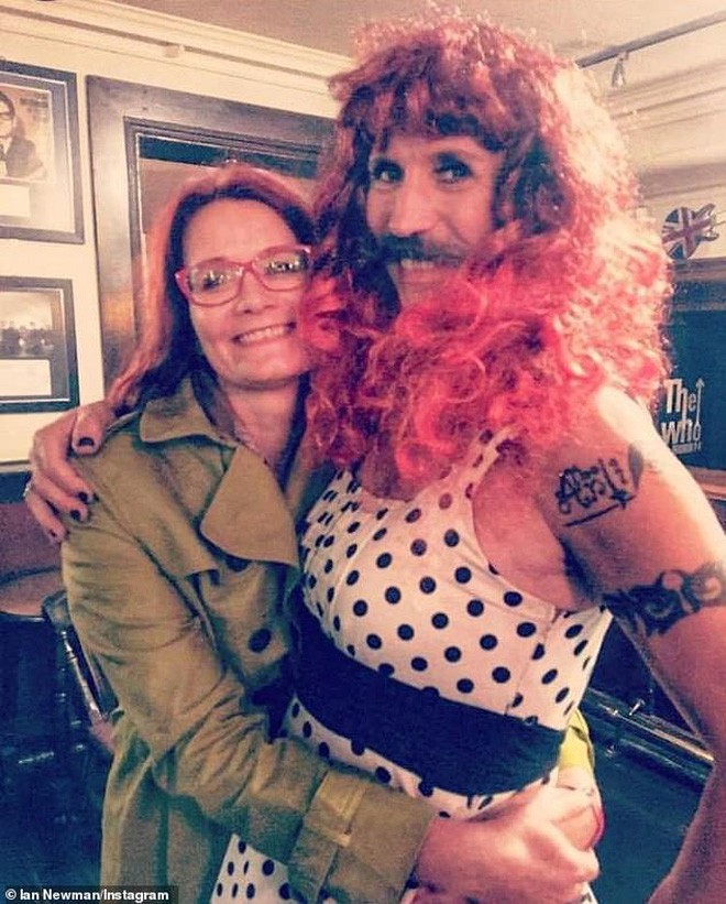 Chú rể muốn mặc váy giống vợ mình trong hôn lễ và lời đáp bất ngờ của cô dâu-3