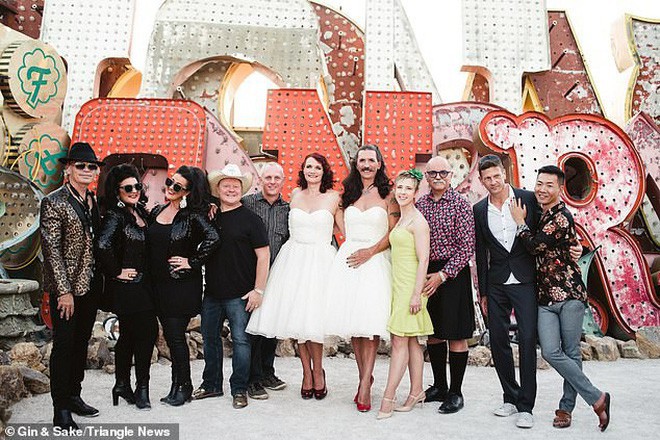 Chú rể muốn mặc váy giống vợ mình trong hôn lễ và lời đáp bất ngờ của cô dâu-6