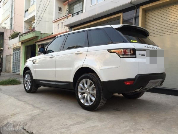 Đã có manh mối chiếc xe Range Rover đâm nữ sinh rồi bỏ chạy-1