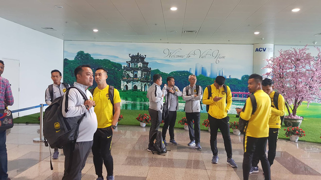Tuyển Malaysia lại gặp vận đen khi vừa tới Việt Nam-1