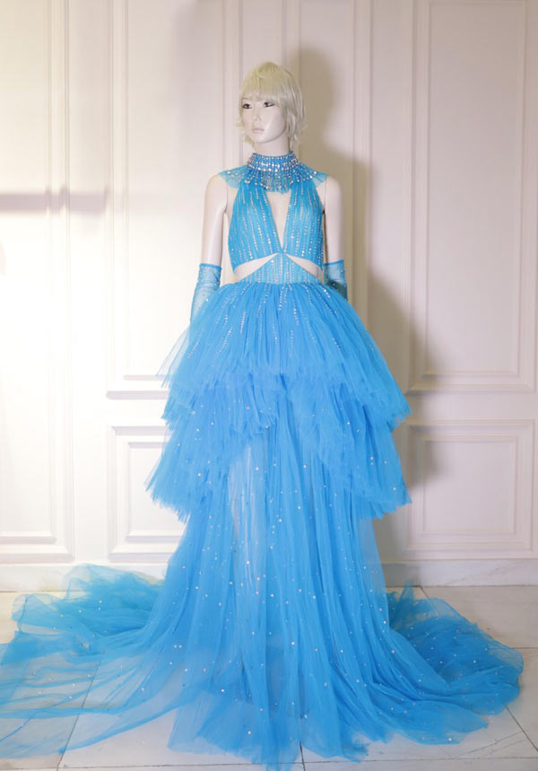 Cận cảnh chiếc váy lộng lẫy Công Trí thiết kế cho Katy Perry trong 24 tiếng-2