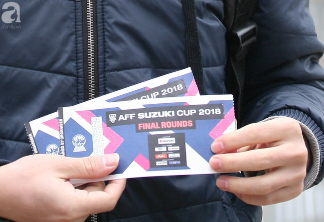 Vé trận chung kết AFF Cup 2018 tăng chóng mặt, cò hét giá 15 triệu/cặp-5