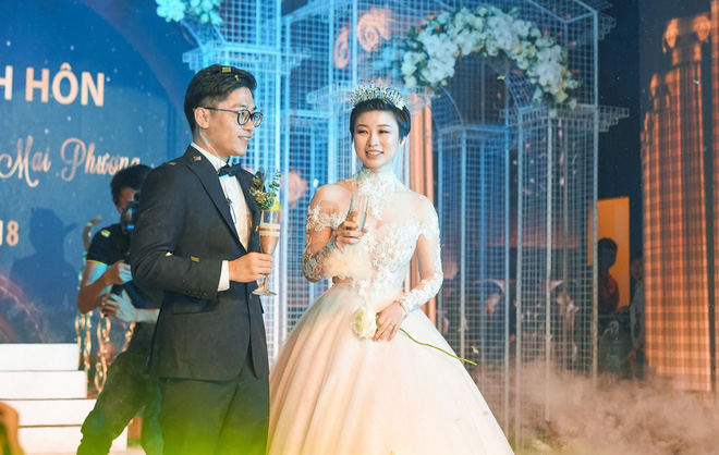 Siêu đám cưới 4,6 tỷ ở Hải Phòng: Chú rể rước bạch mã hiếm đi đón dâu, bước vào hội trường như lạc vào lâu đài cổ tích-10