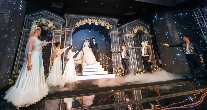 Siêu đám cưới 4,6 tỷ ở Hải Phòng: Chú rể rước bạch mã hiếm đi đón dâu, bước vào hội trường như lạc vào lâu đài cổ tích-7