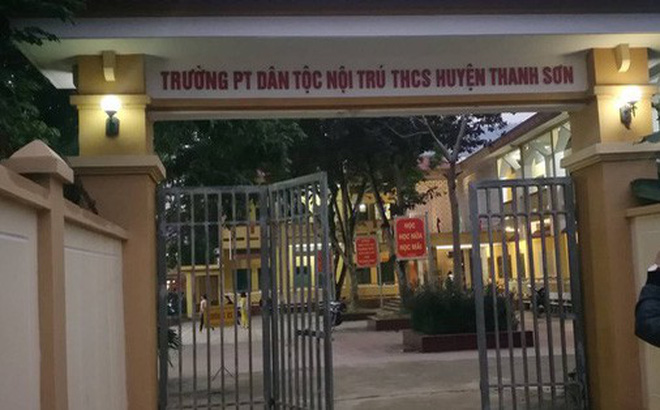Thông tin bất ngờ về hàng chục học sinh nghi bị hiệu trưởng lạm dụng tình dục-1
