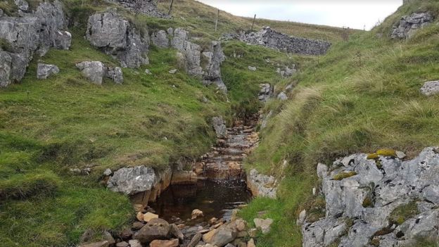 Cô dâu châu Á gục chết bên bờ suối nước Anh và vụ án 14 năm chưa có lời giải-5