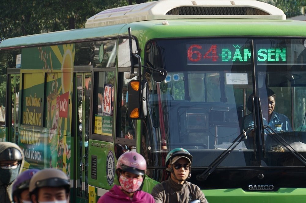 Nghìn người chôn chân do kẹt xe suốt 3 giờ ở cửa ngõ Sài Gòn-9