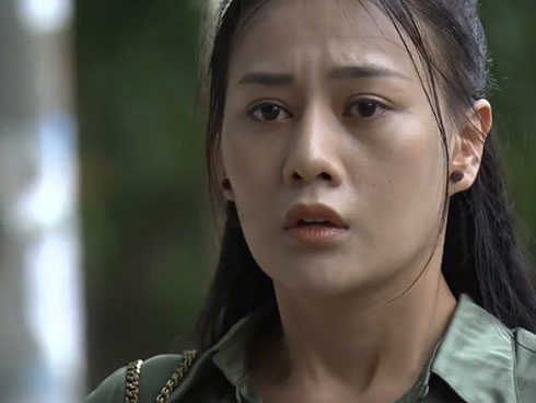 Những cô gái trong thành phố ngập cảnh cưỡng bức không kém Quỳnh búp bê-5