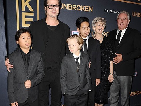 Brad Pitt từng không muốn nhận nuôi con trai gốc Việt Pax Thiên?