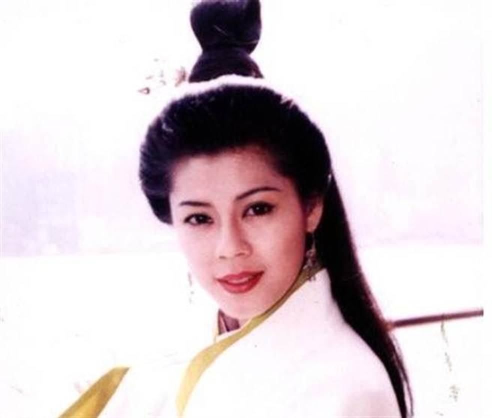 Phận đời chua chát ít ai biết của 3 mỹ nhân cổ trang TVB một thời: Sống hơn nửa đời người vẫn chưa tìm được tình yêu trọn vẹn-1