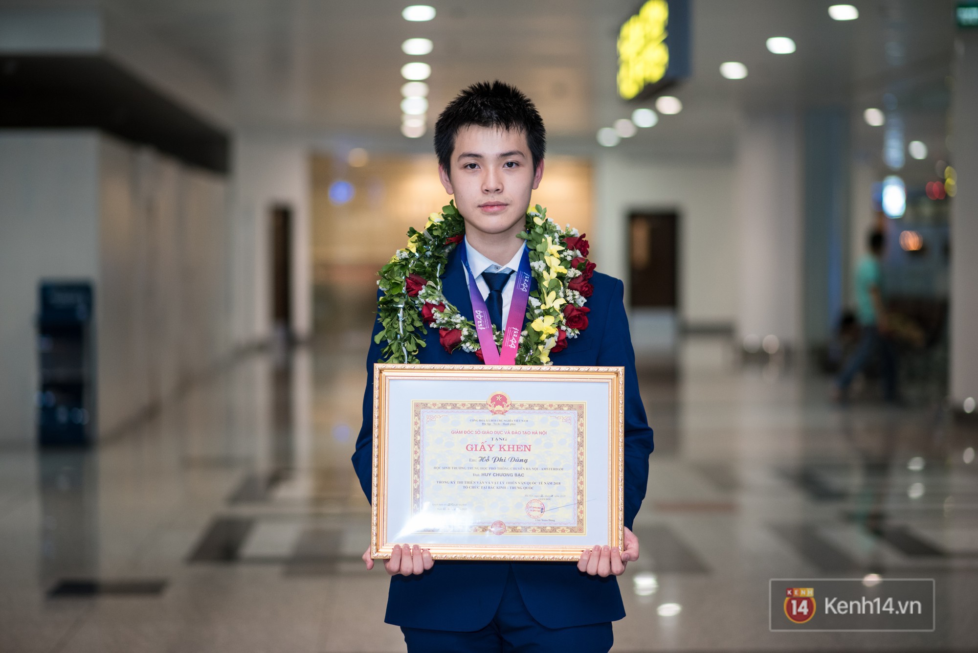 Con nhà người ta thế hệ mới 2018: Nghiện game nhưng học siêu giỏi, ẵm Huy chương Vàng Olympic Quốc tế-8