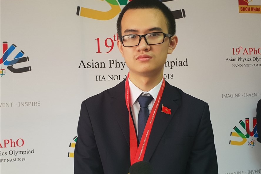 Con nhà người ta thế hệ mới 2018: Nghiện game nhưng học siêu giỏi, ẵm Huy chương Vàng Olympic Quốc tế-10