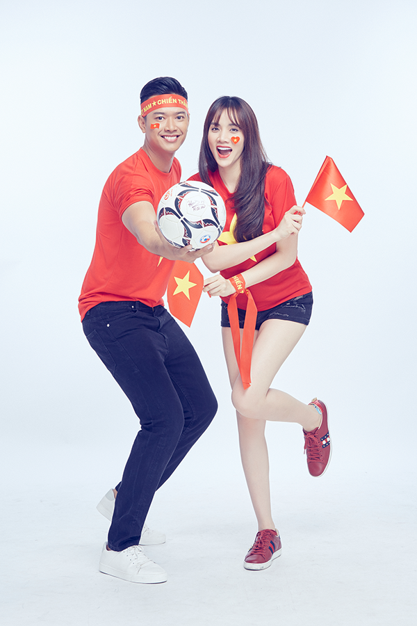 Trang Nhung khoe dáng nuột nà như thuở son rỗi cổ vũ đội tuyển Việt Nam-8