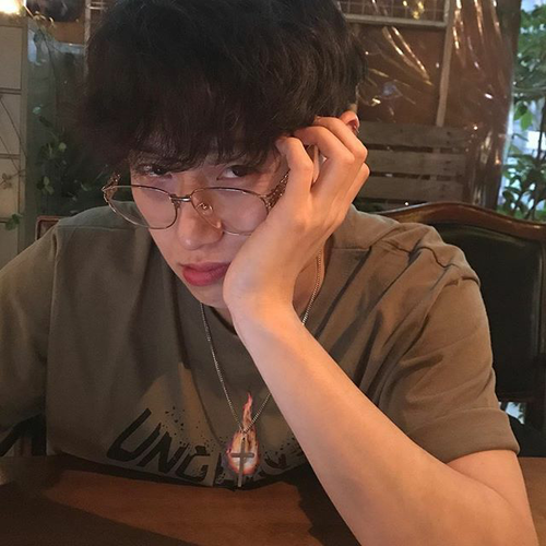 Hì hục dắt xe đem đi sửa giúp cô gái với hi vọng thoát ế, chàng trai nhận cái kết không thể nhọ hơn-2