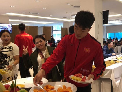 Bữa sáng giản dị của tuyển Việt Nam trước trận chung kết lịch sử