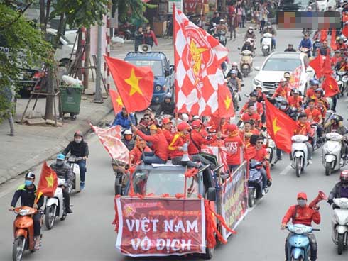 Hàng loạt bệnh viện ở Sài Gòn tổ chức xem chung kết AFF, bà bầu sắp đẻ cũng háo hức chờ quẩy cùng tuyển Việt Nam-8