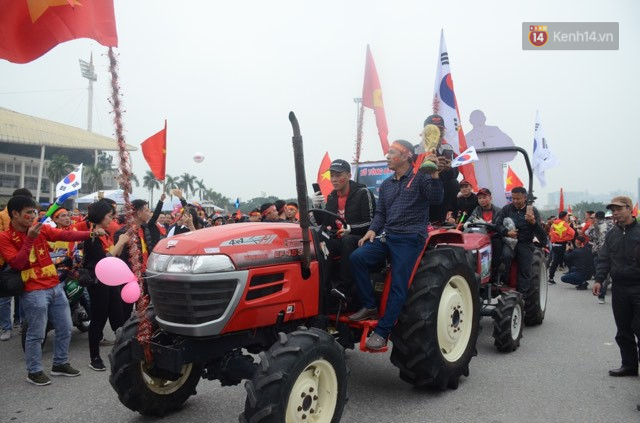 Việt Nam vô địch AFF Cup 2018, triệu CĐV nhảy múa ăn mừng-89