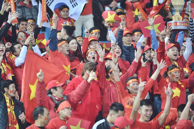 Việt Nam vô địch AFF Cup 2018, triệu CĐV nhảy múa ăn mừng-81