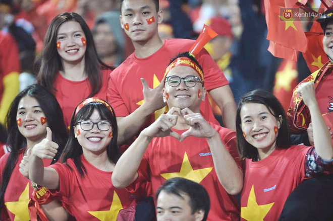 Việt Nam vô địch AFF Cup 2018, triệu CĐV nhảy múa ăn mừng-82