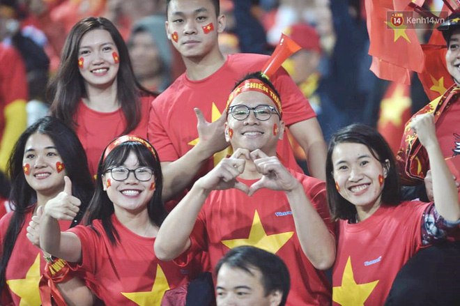 Việt Nam vô địch AFF Cup 2018, triệu CĐV nhảy múa ăn mừng-82
