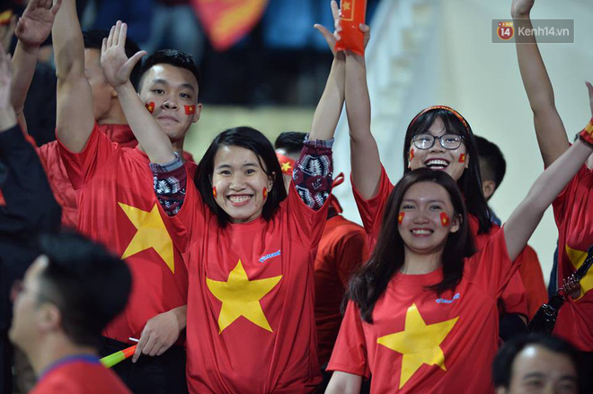 Việt Nam vô địch AFF Cup 2018, triệu CĐV nhảy múa ăn mừng-1