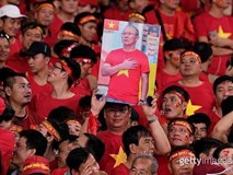 BLV thể thao Hàn Quốc cũng phải choáng ngợp vì sự cuồng nhiệt của CĐV Việt Nam trước thềm chung kết AFF Cup 2018 BLV thể thao Hàn Quốc cũng phải choáng ngợp vì sự cuồng nhiệt của CĐV Việt Nam trước thềm chung kết AFF Cup 2018