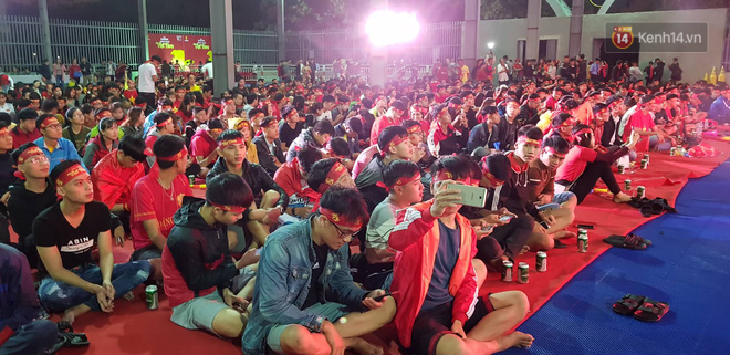 Việt Nam vô địch AFF Cup 2018, triệu CĐV nhảy múa ăn mừng-63