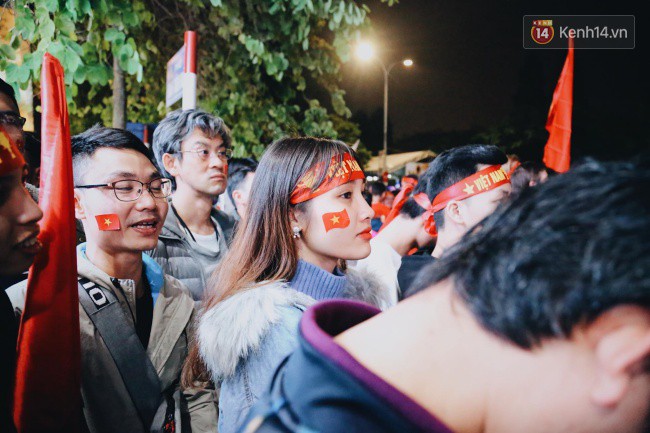 Việt Nam vô địch AFF Cup 2018, triệu CĐV nhảy múa ăn mừng-55