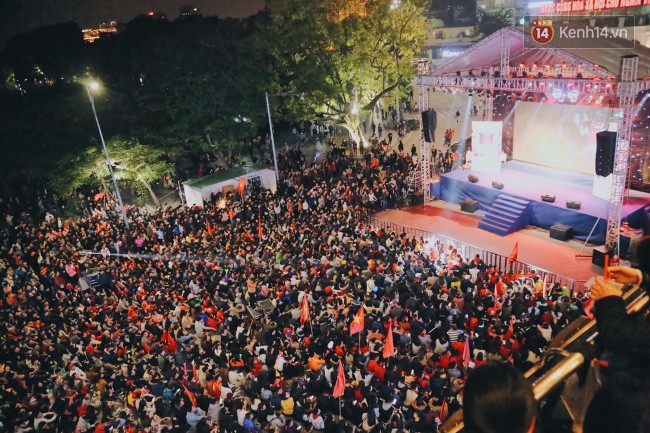 Việt Nam vô địch AFF Cup 2018, triệu CĐV nhảy múa ăn mừng-51