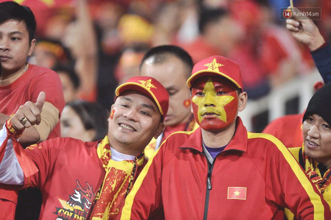 Việt Nam vô địch AFF Cup 2018, triệu CĐV nhảy múa ăn mừng-42
