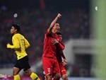 Chiếu chậm bàn thắng xé lưới Malaysia của Anh Đức-12