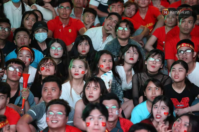 Việt Nam vô địch AFF Cup 2018, triệu CĐV nhảy múa ăn mừng-23