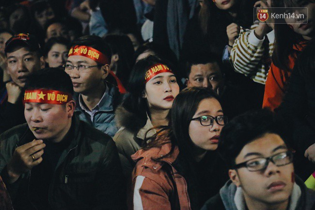 Việt Nam vô địch AFF Cup 2018, triệu CĐV nhảy múa ăn mừng-19