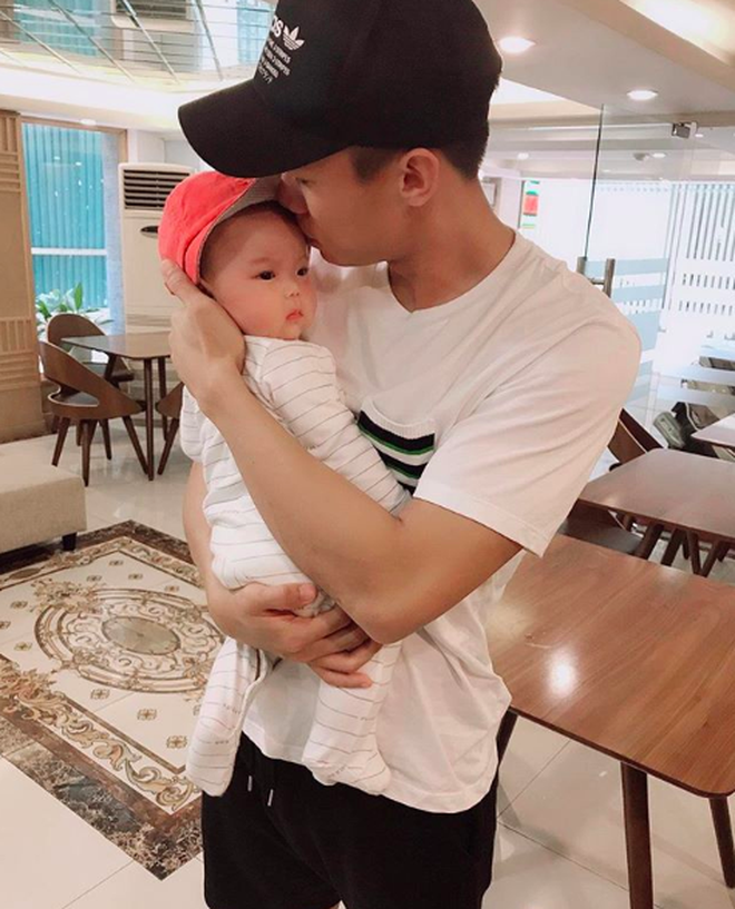 Vợ cầu thủ Quế Ngọc Hải: Chồng có nhiều fangirl nhưng tôi tuyệt đối không ghen tuông vô cớ-7