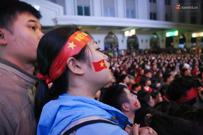 Việt Nam vô địch AFF Cup 2018, triệu CĐV nhảy múa ăn mừng-9