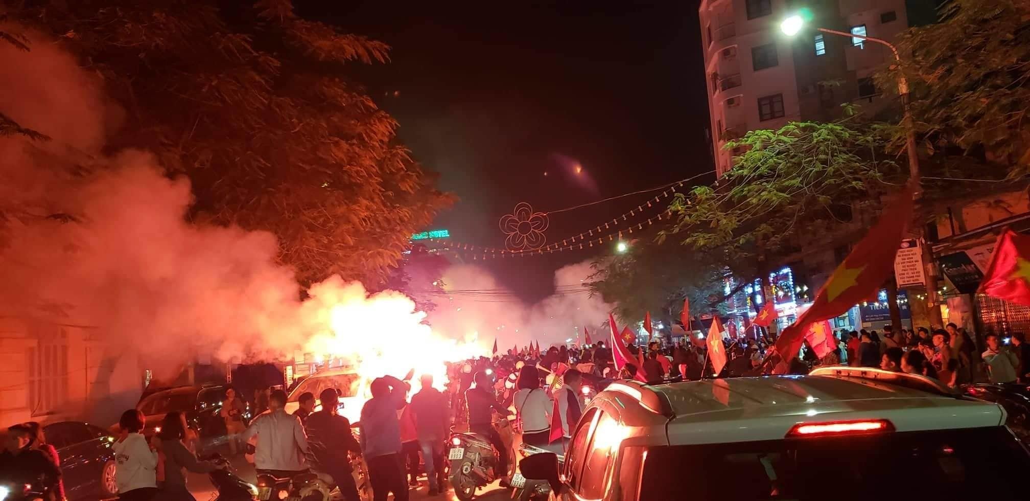 Việt Nam vô địch AFF Cup: 10 năm chờ đợi, sung sướng tột cùng-24