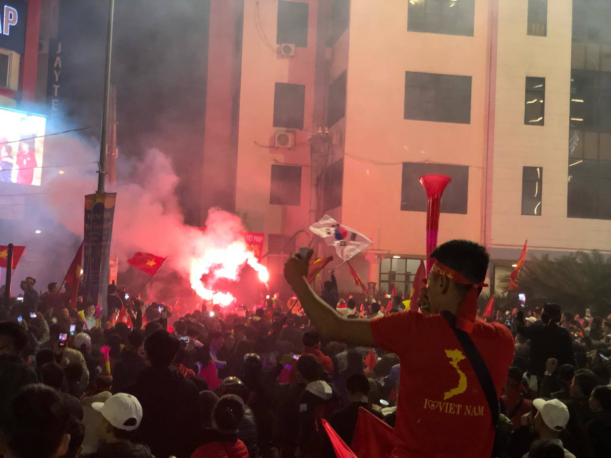 Việt Nam vô địch AFF Cup: 10 năm chờ đợi, sung sướng tột cùng-28