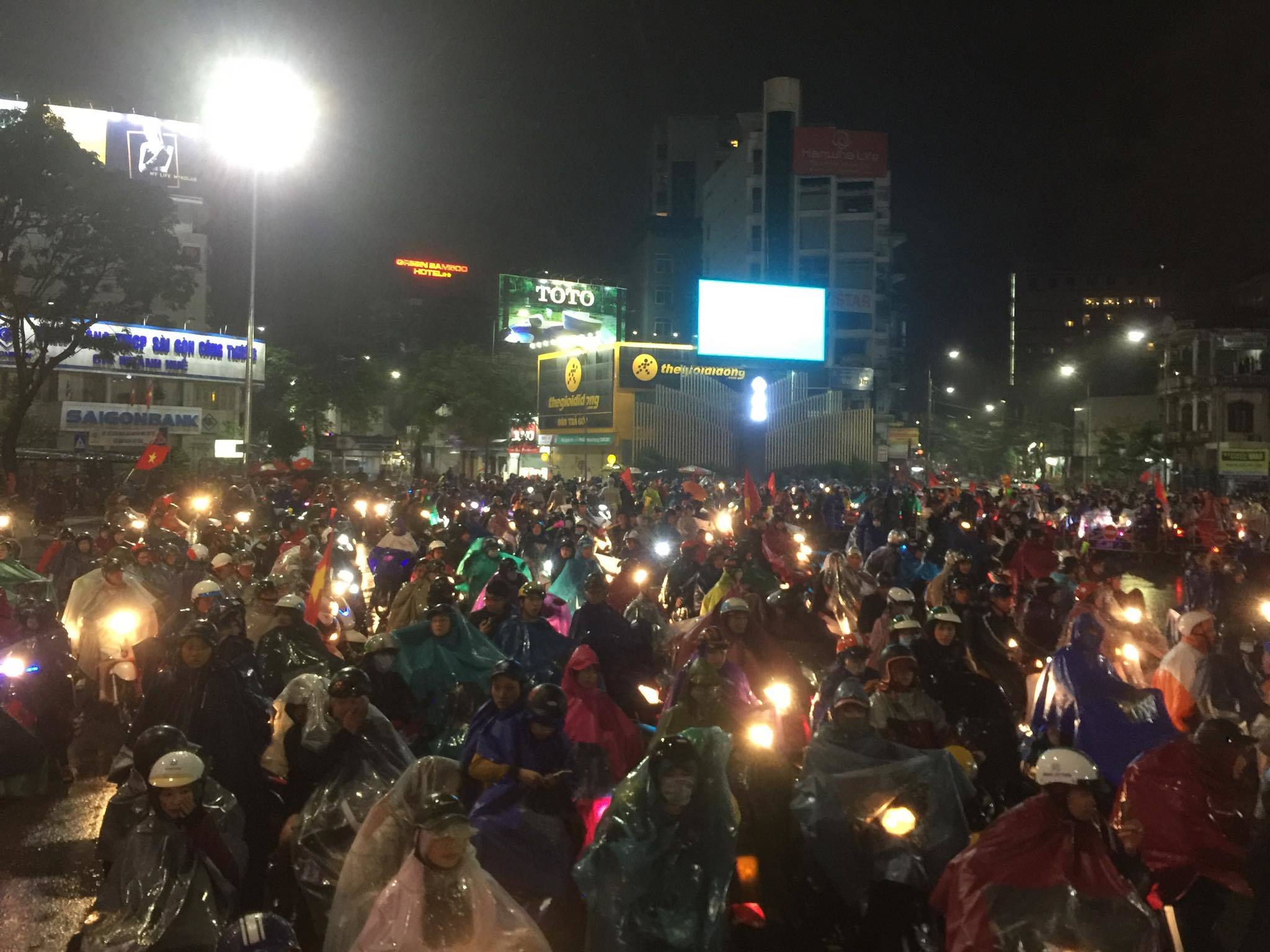 Việt Nam vô địch AFF Cup: 10 năm chờ đợi, sung sướng tột cùng-27