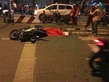 Đi ‘bão đêm’ ở Sài Gòn, nam thanh niên bị xe bồn cán chết Đi ‘bão đêm’ ở Sài Gòn, nam thanh niên bị xe bồn cán chết