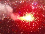 Chùm ảnh: Chảo lửa Mỹ Đình 'nóng rực' khi người hâm mộ được thoả cơn khát vô địch AFF Cup sau 10 năm chờ đợi