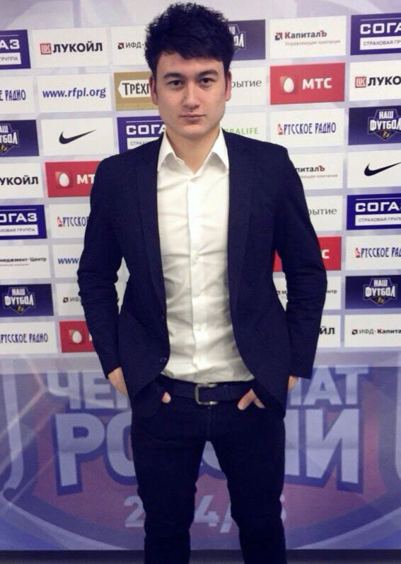 Gu thời trang trẻ trung, đơn giản của thủ môn Đặng Văn Lâm-13