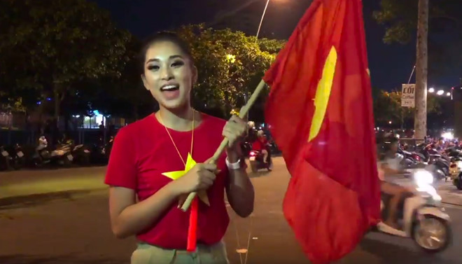 Hàng loạt sao Việt xuống đường đi bão mừng chức vô địch AFF Cup 2018-2