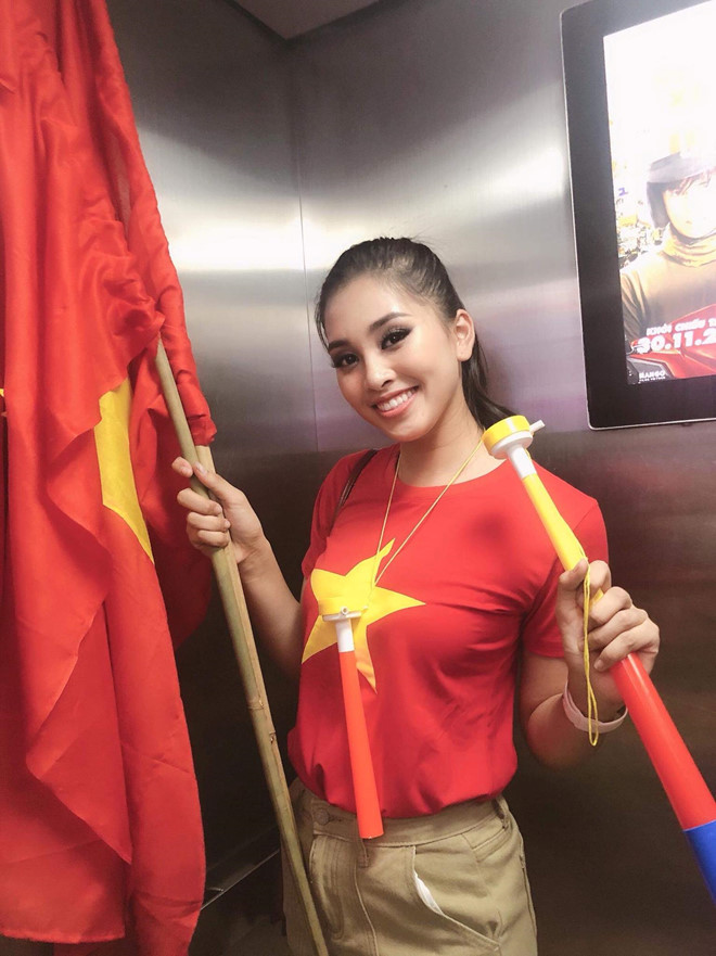 Hàng loạt sao Việt xuống đường đi bão mừng chức vô địch AFF Cup 2018-1