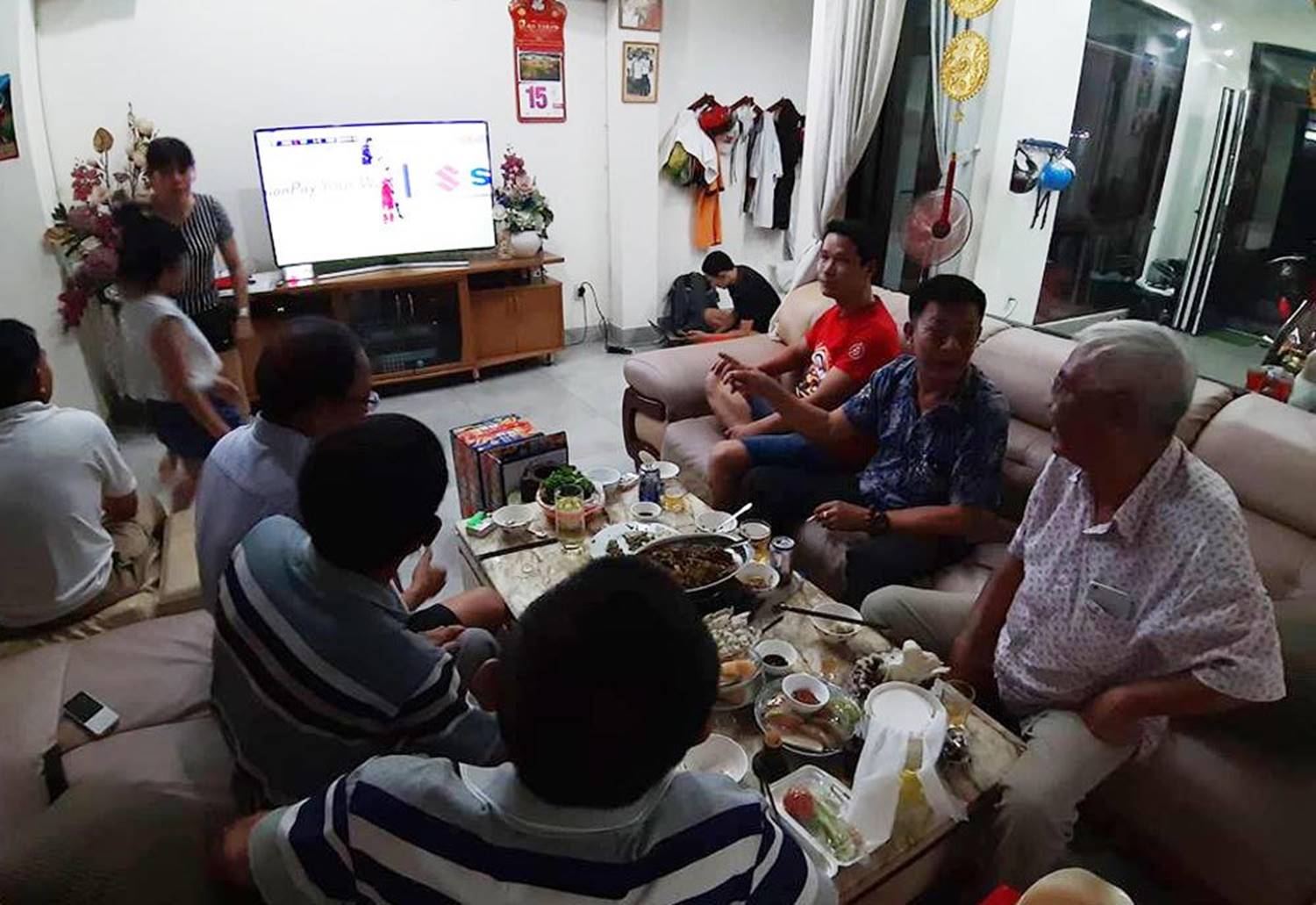 Bố cầu thủ Anh Đức: Tự hào với bàn thắng để đời của con trai-1